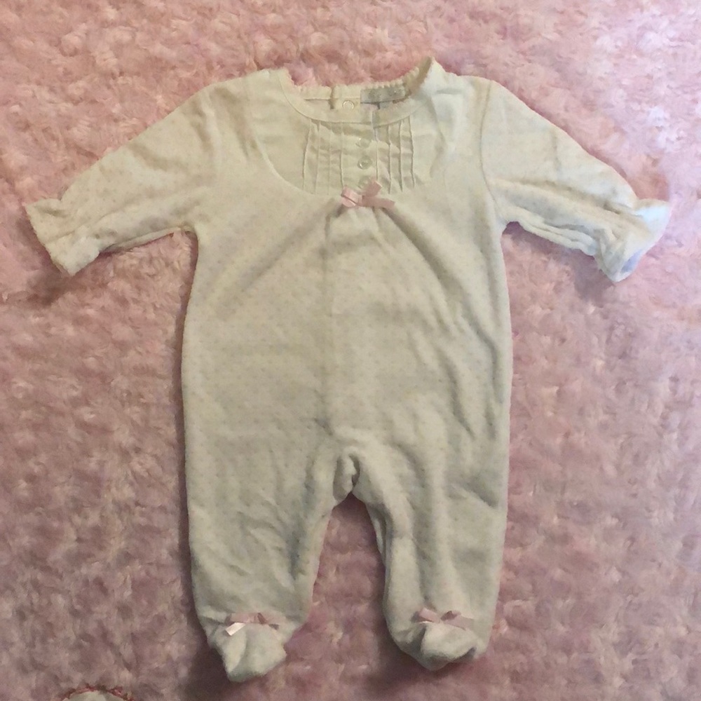 💜 ZipZap Girls Footed One Piece , size 1 month